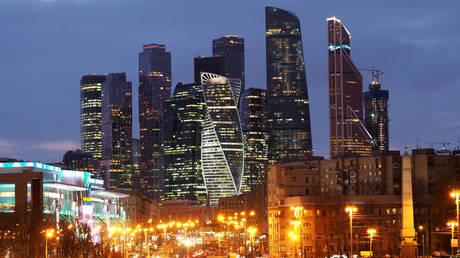 russian-firms-report-improving-business-climate