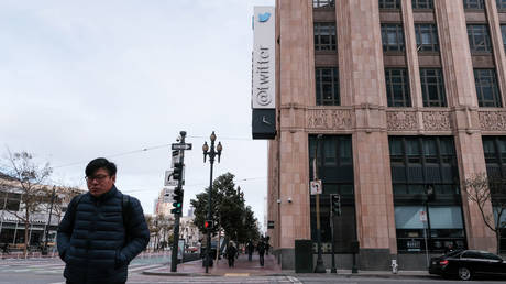 former-twitter-workers-denied-group-lawsuit-over-layoffs