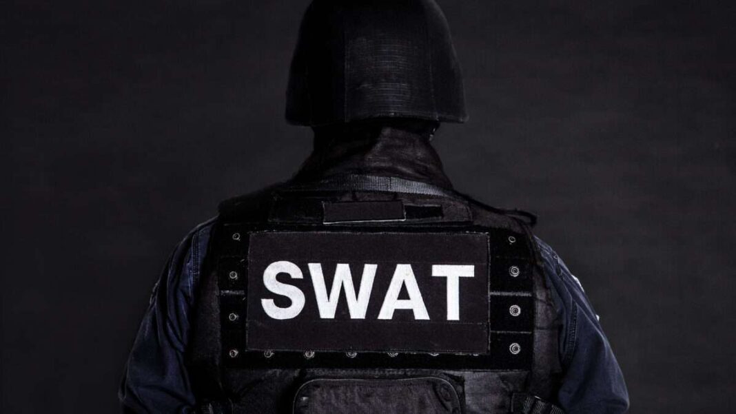a-galveston-swat-team-wrecked-an-innocent-family’s-home-then-they-kept-it-from-the-city.