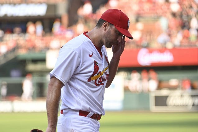 searching-for-answers,-cardinals’-adam-wainwright-takes-on-marlins