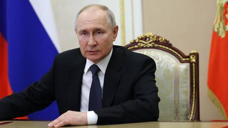 putin-issues-warning-about-us-banking-system