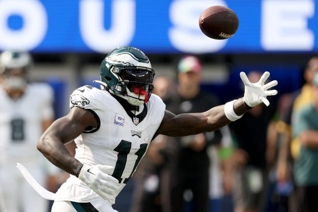 eagles-wideout-aj.-brown-goes-against-the-grain-ranking-his-top-five-all-time-wrs