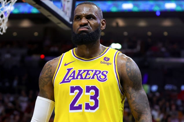 the-lakers-are-already-seeking-a-lebron-james-related-handout-from-the-nba