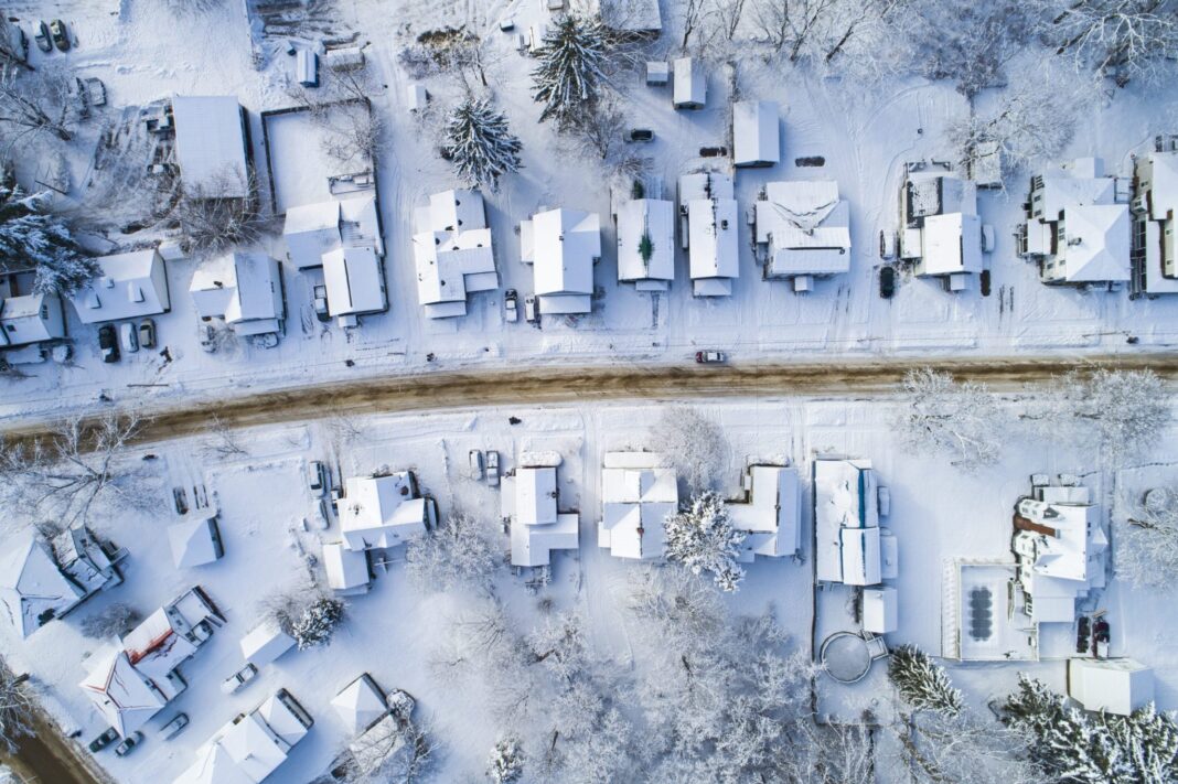 3-reasons-why-the-frozen-housing-market-of-2024-is-actually-more-active-than-before-the-pandemic,-zillow-says