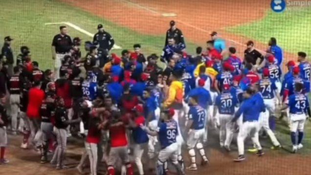 exiled-mlber-yasiel-puig-in-venezuelan-baseball-league-brawl